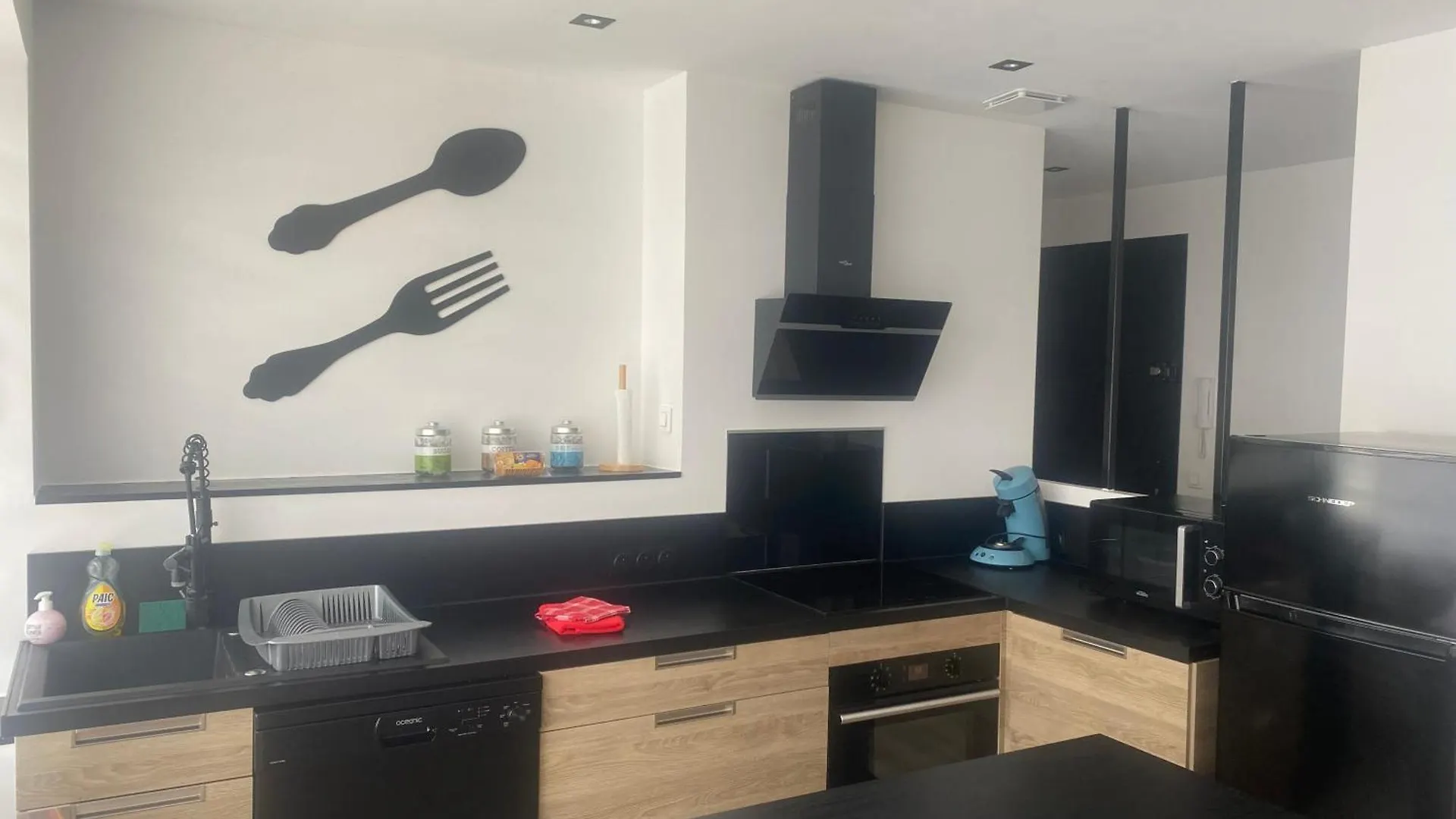 Grand T2 Tout Equipe Centre-Ville, Spacieux Et Lumineux, 1 Chambre, 1 A 5 Pers, Climatisation, Wifi, Balcons, Parking Prive 0*, Lorient