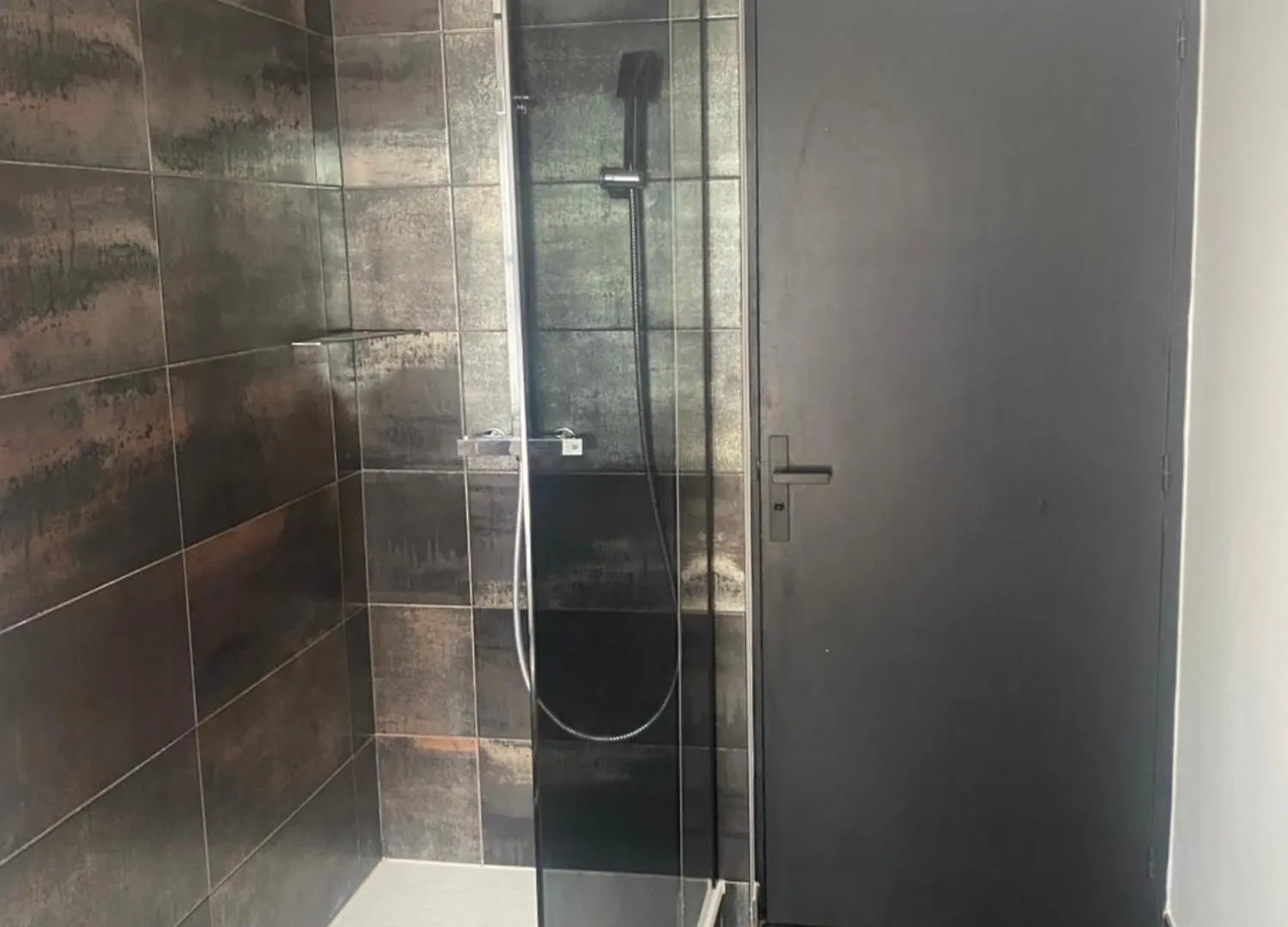 Grand T2 Tout Equipe Centre-Ville, Spacieux Et Lumineux, 1 Chambre, 1 A 5 Pers, Climatisation, Wifi, Balcons, Parking Prive 0*, Lorient France