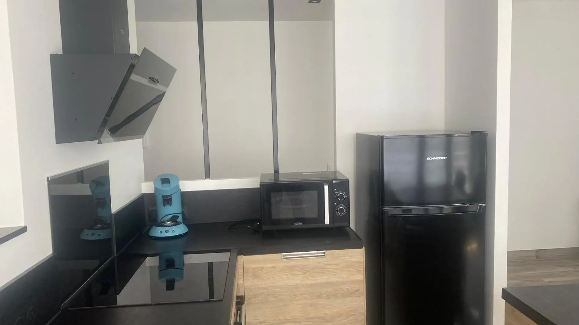 Apartment Grand T2 Tout Equipe Centre-Ville, Spacieux Et Lumineux, 1 Chambre, 1 A 5 Pers, Climatisation, Wifi, Balcons, Parking Prive